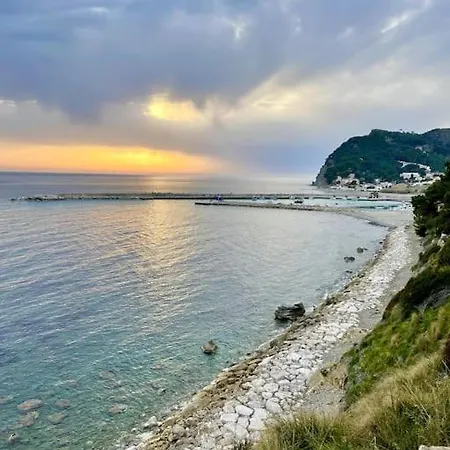 Finestra Sul Mare Spiaggia E Parcheggio Gratis Διαμέρισμα *